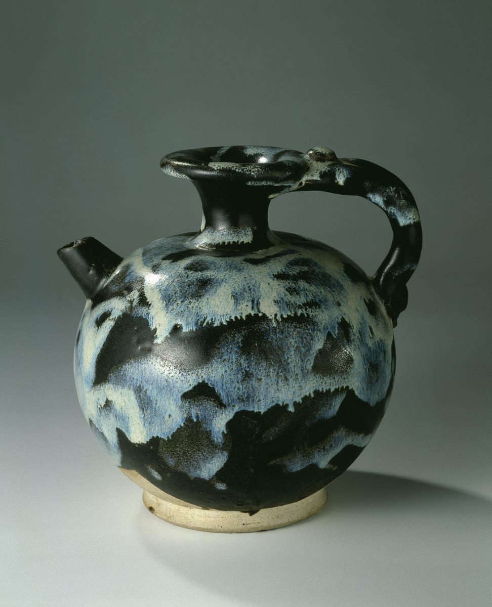 Weinkanne mit Tang-Jun-Glasur