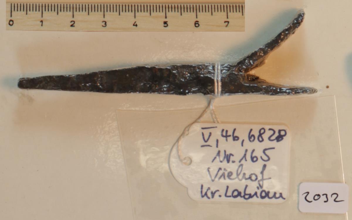 Keilförmiges Werkzeug