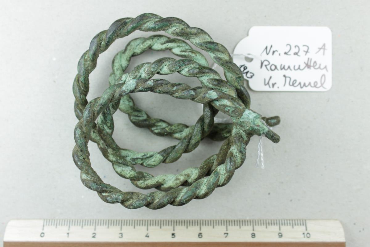 Halsring