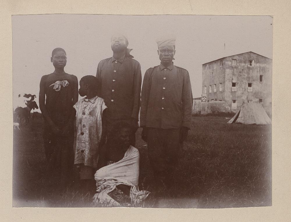 ..(?) von Stuhlmann's und Langheld's Karawanen