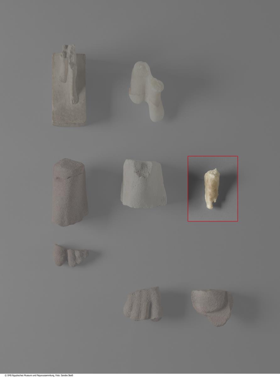Fragment vom Fuß einer Statuette