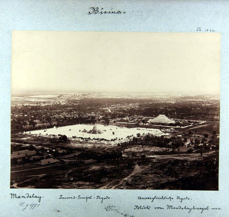 Tausend Tempel Pagode. Blick vom Mandalayhügel aus.