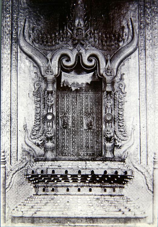 The Throne in The Palace at Fort Daff . Mandalay