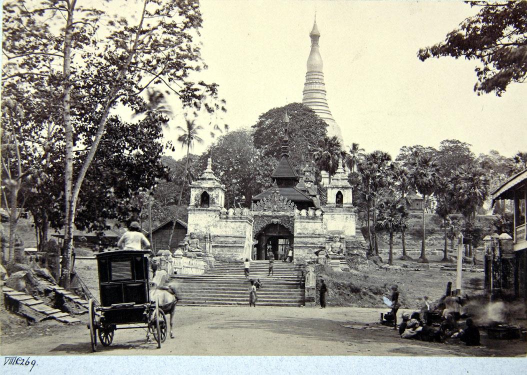 Haupteingang zur grossen Pagode, Rangoon