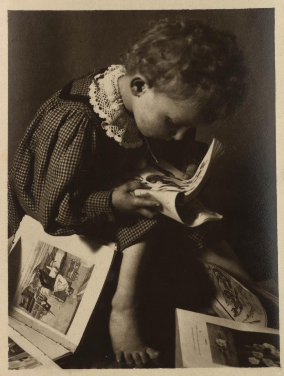 Lesendes Kind (Manfred Ehrhardt ?)