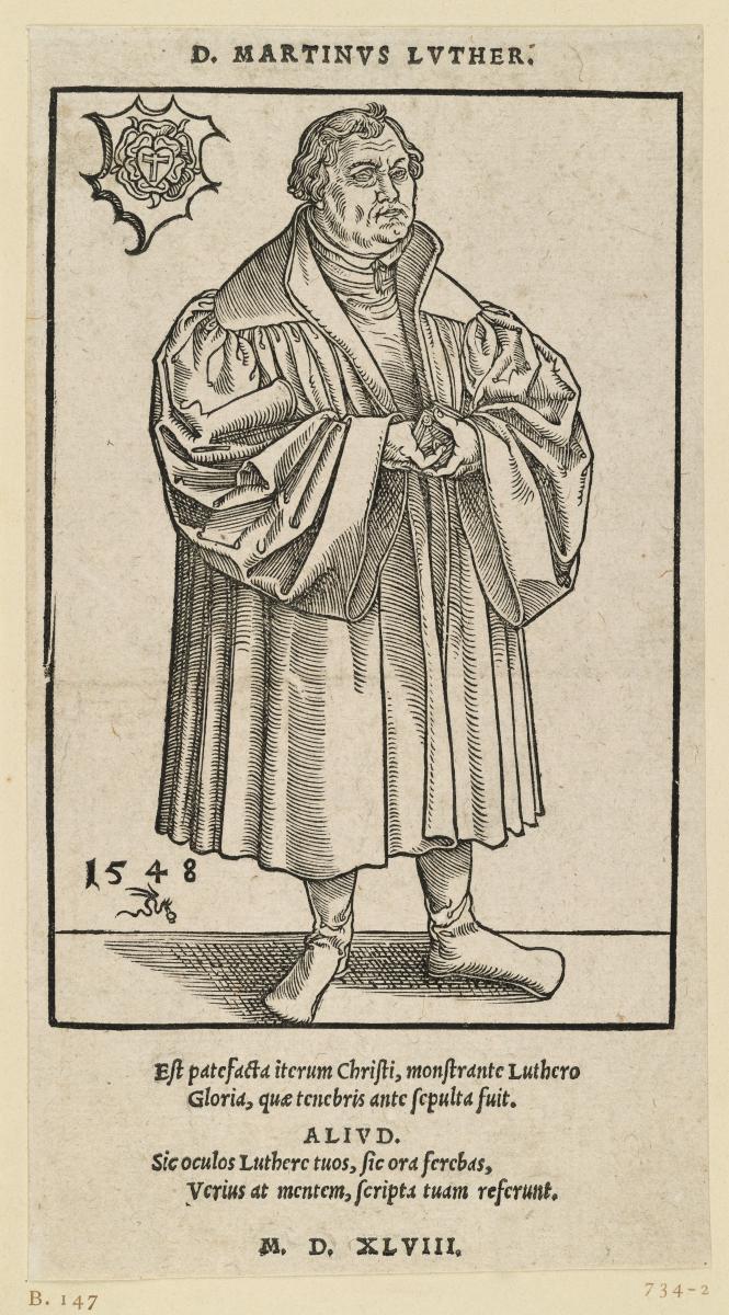 Martin Luther mit Buch in den Händen, stehend nach rechts