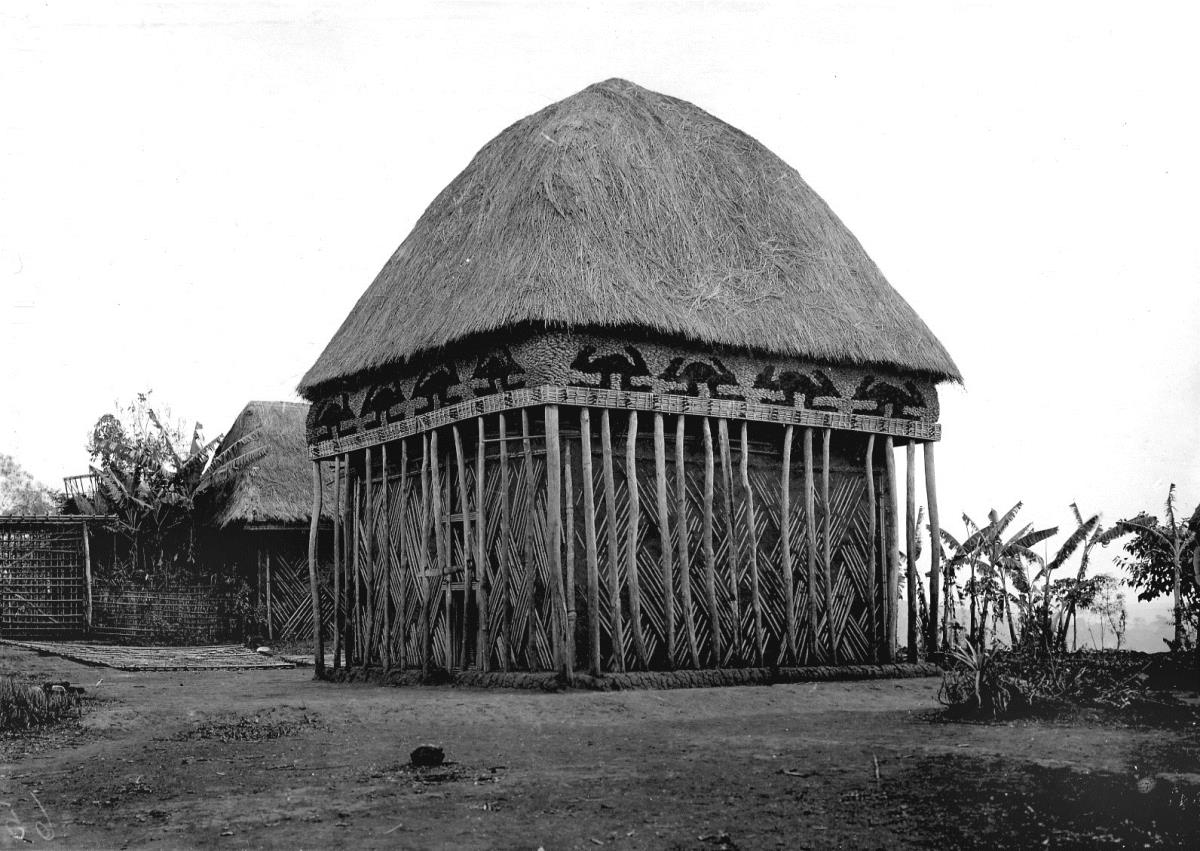 Haus in einem Gehöft südlich der Mission