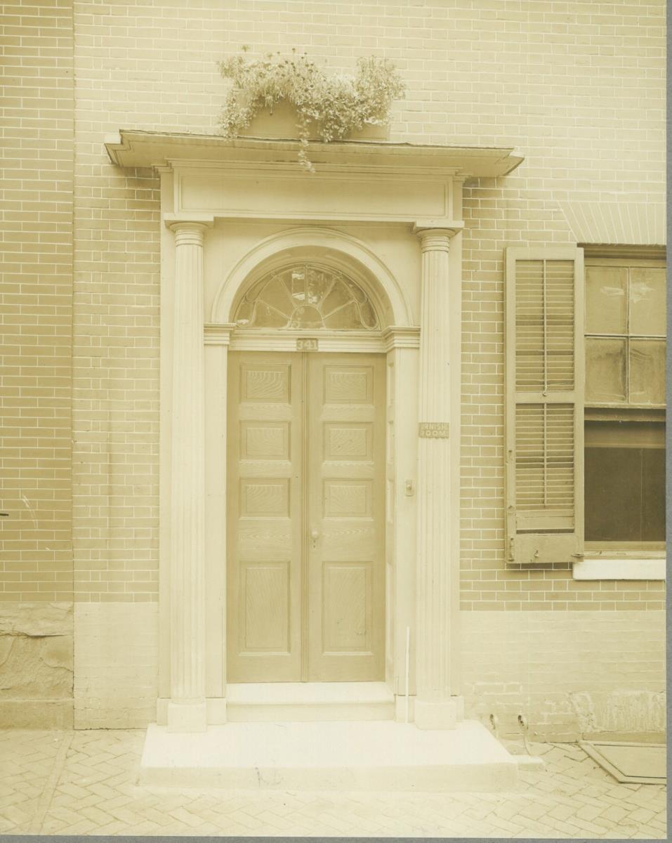 Baltimore, 341, Cortland Street, Hauseingang