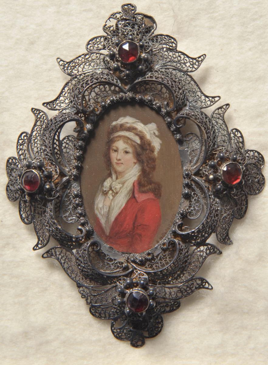 Dame in roter Taille. Miniatur aus der Sammlung Loewe