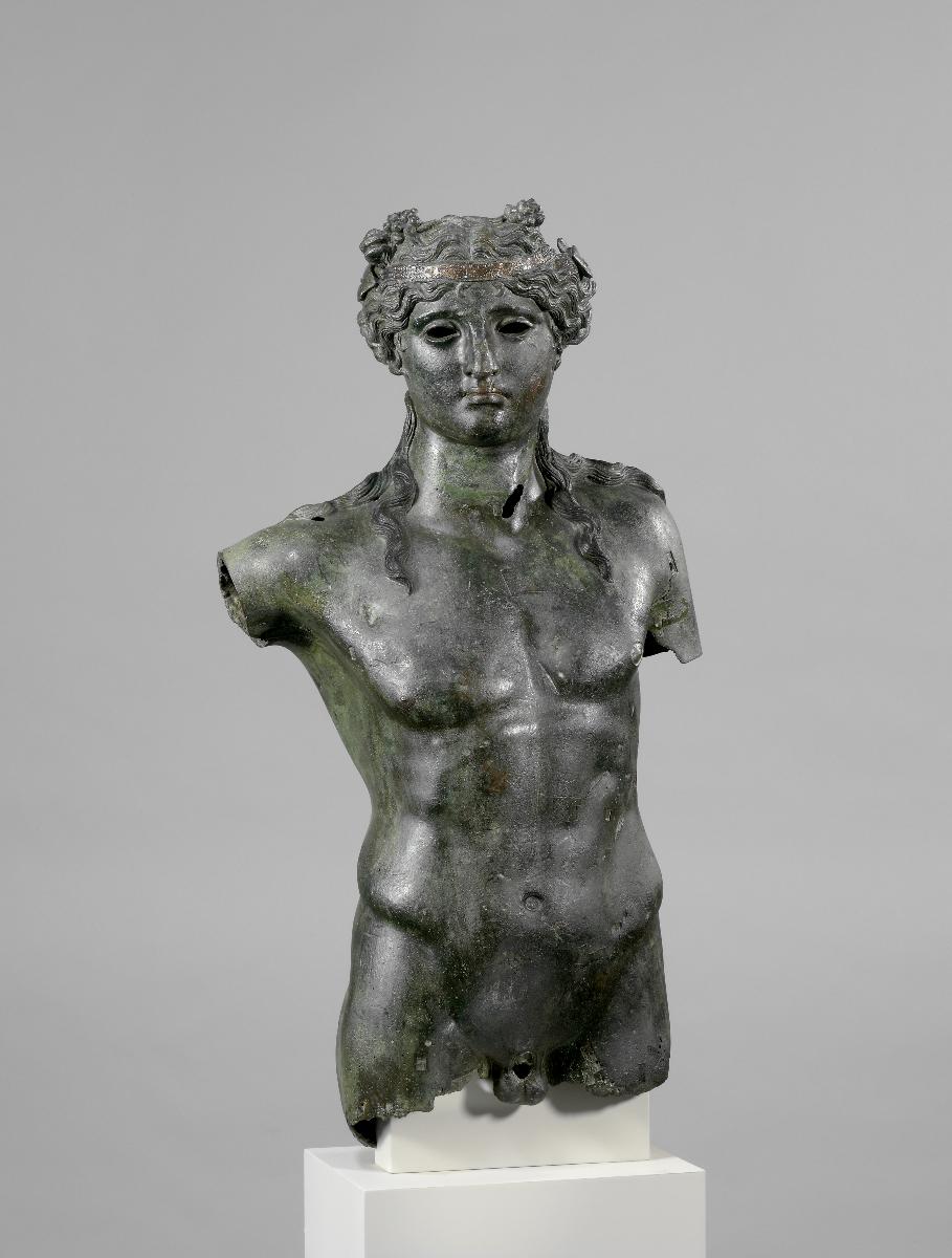 Oberkörper einer Bronzestatue des jugendlichen Dionysos-Bacchus