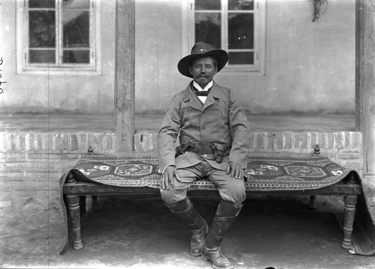 Portrait Theodor Bartus