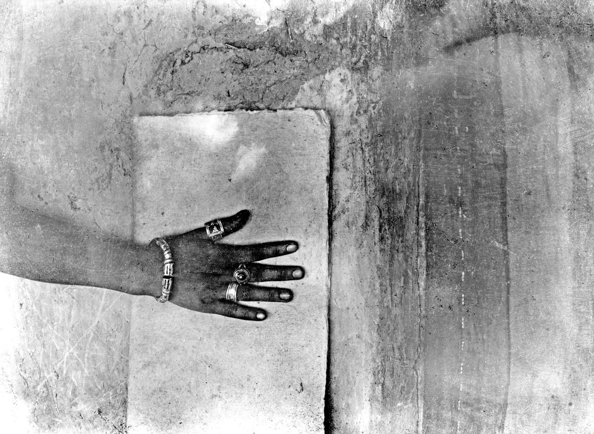 Hand mit Schmuck