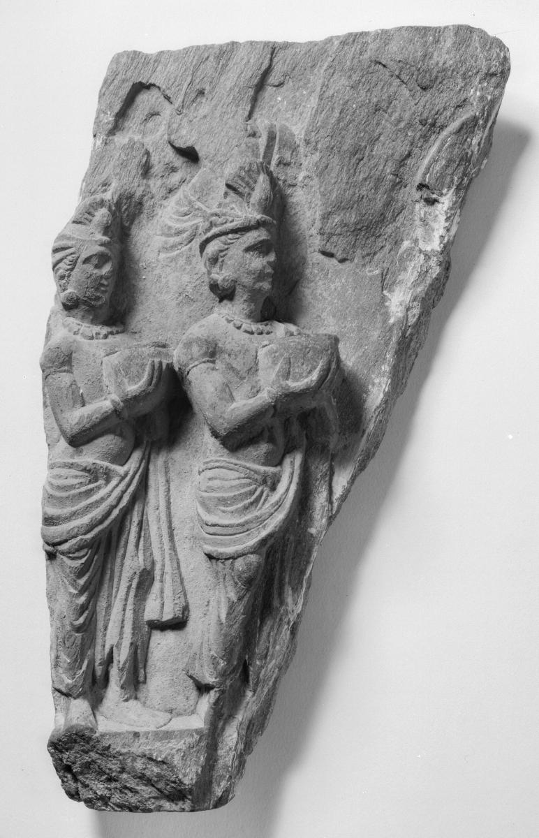 Erzählende Szene (Fragment): Darbringung der vier Almosenschalen durch die Lokapalas (Welthüter)