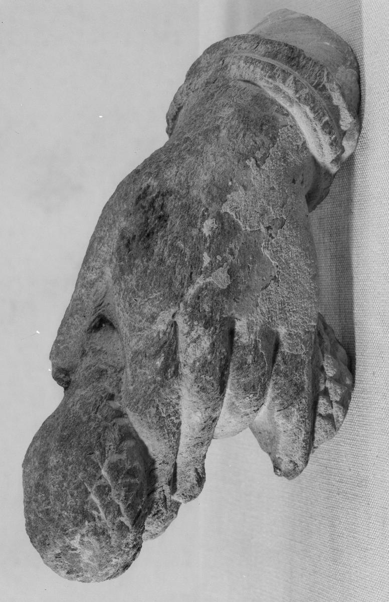 Hand eines Bodhisattva mit Handgirlande