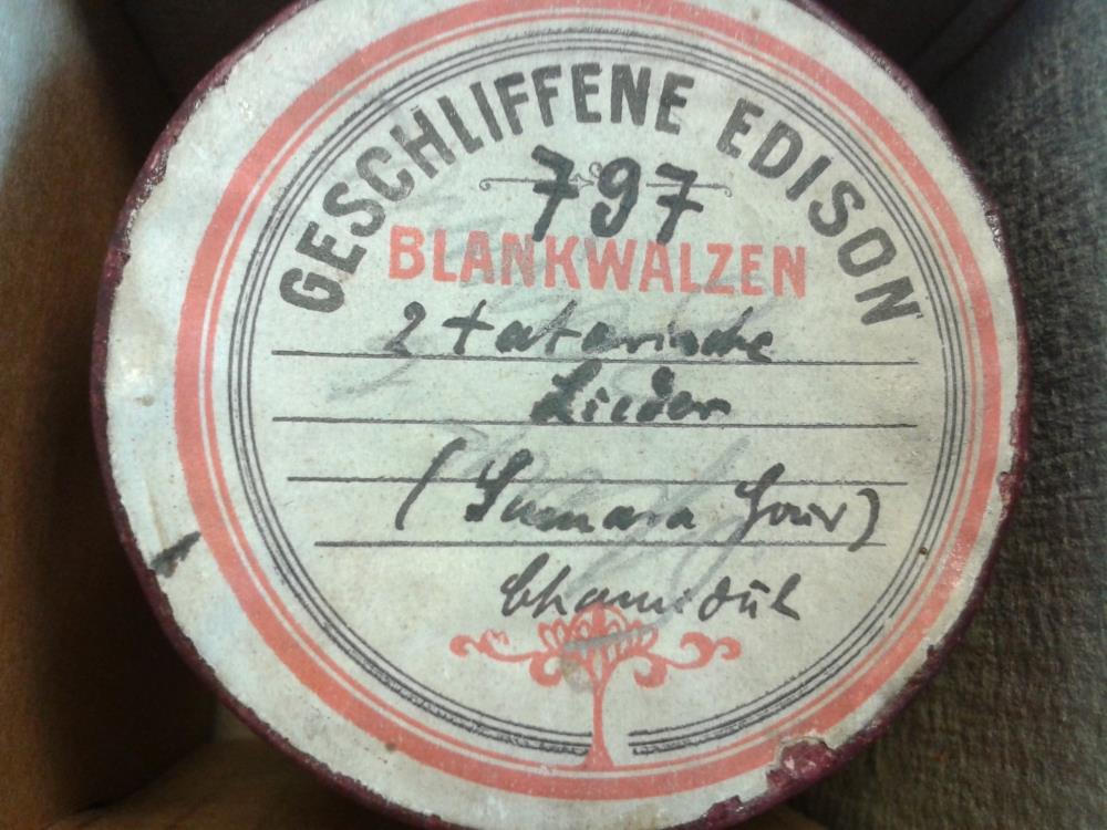 "2 tatarische Lieder: a) Tanz, b) LIebeslied"