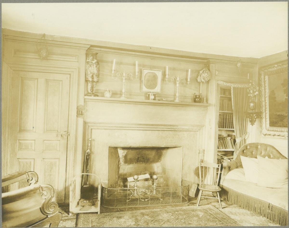 Concord, 269, Monument Steet, The Old Manse / Nathaniel Hawthorne Homes, Kamin