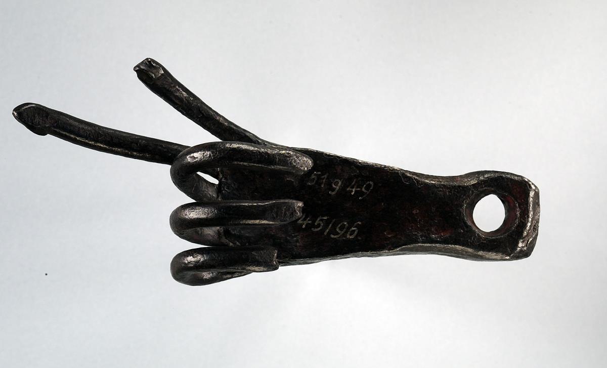 Hand