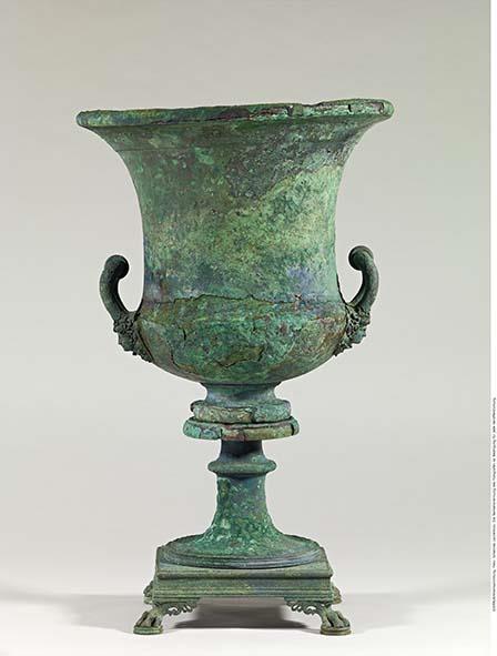 Römischer Kelchkrater mit Untersatz