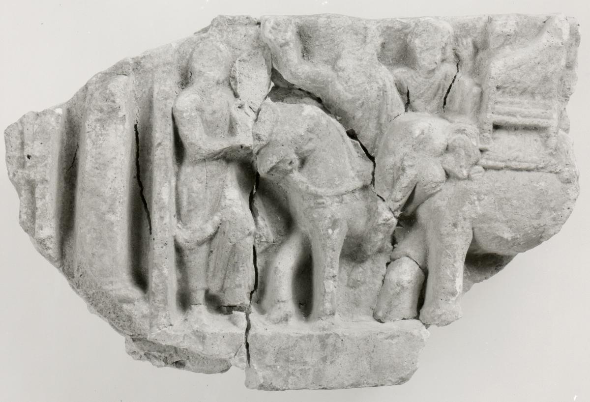 Prozession mit unidentifizierter Figur in Sänfte auf Elefant (Fragment)