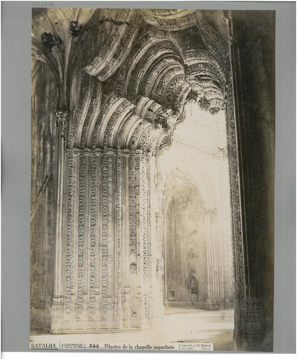 Batalha, unvollendete Kapellen, Pilaster