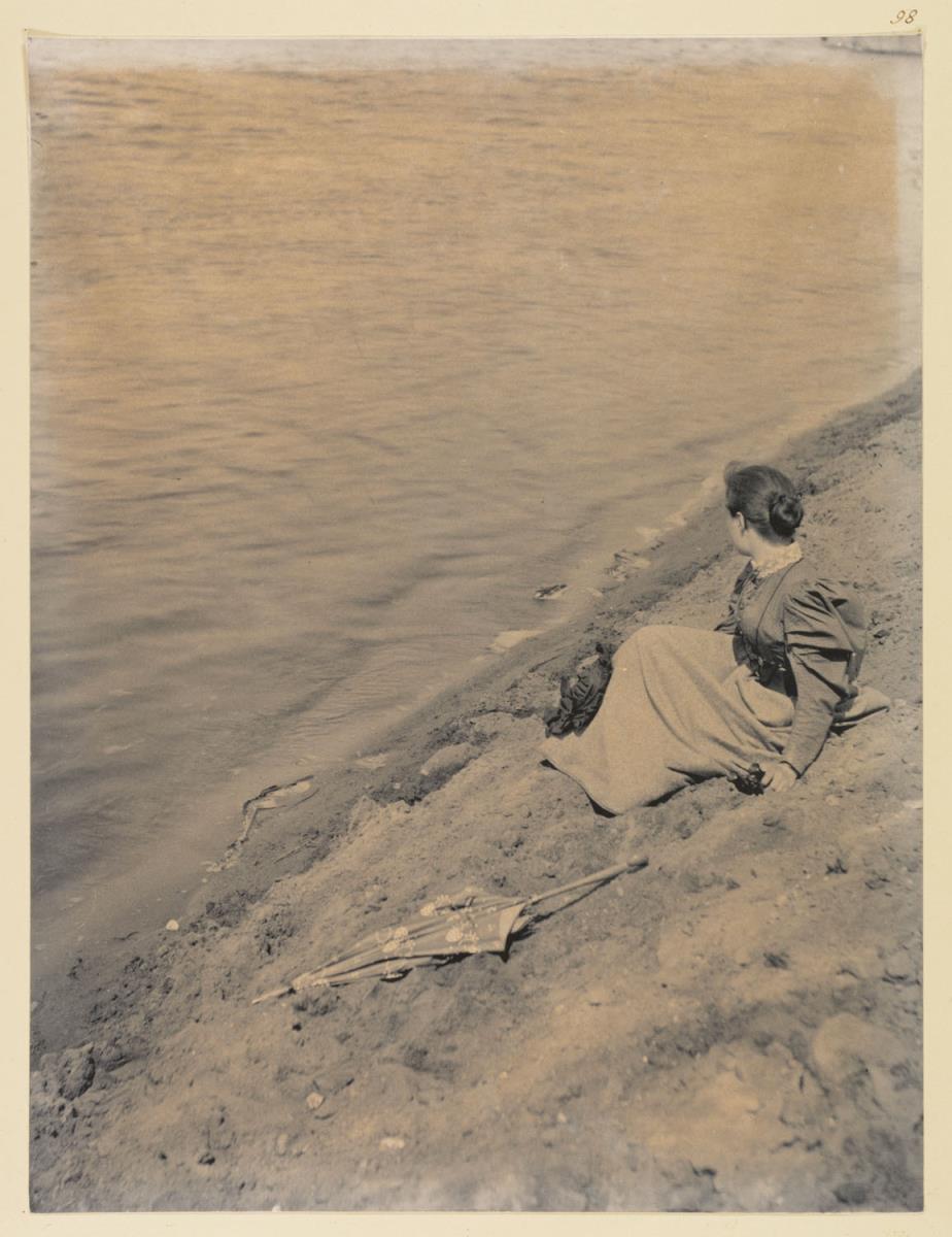 Ohne Titel (Frau am Fluss)