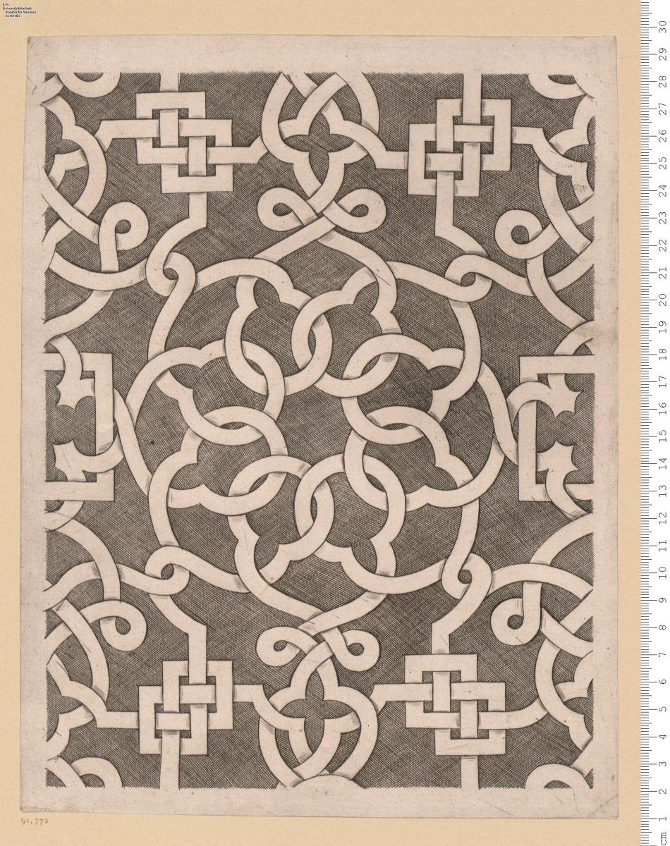 1 Blatt Füllung mit Flechtwerk, weiß auf kreuzschraffiertem Grund.