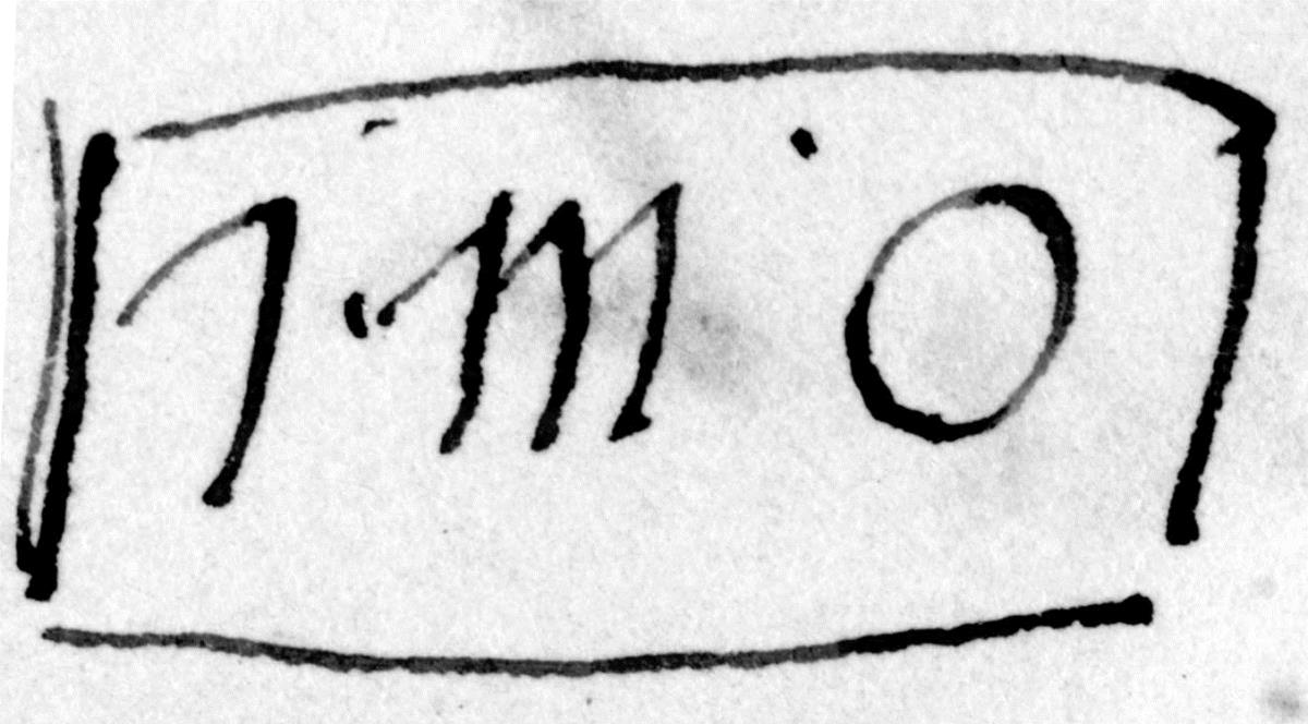 Bleiplatte mit etruskischer Inschrift (drei Buchstaben)