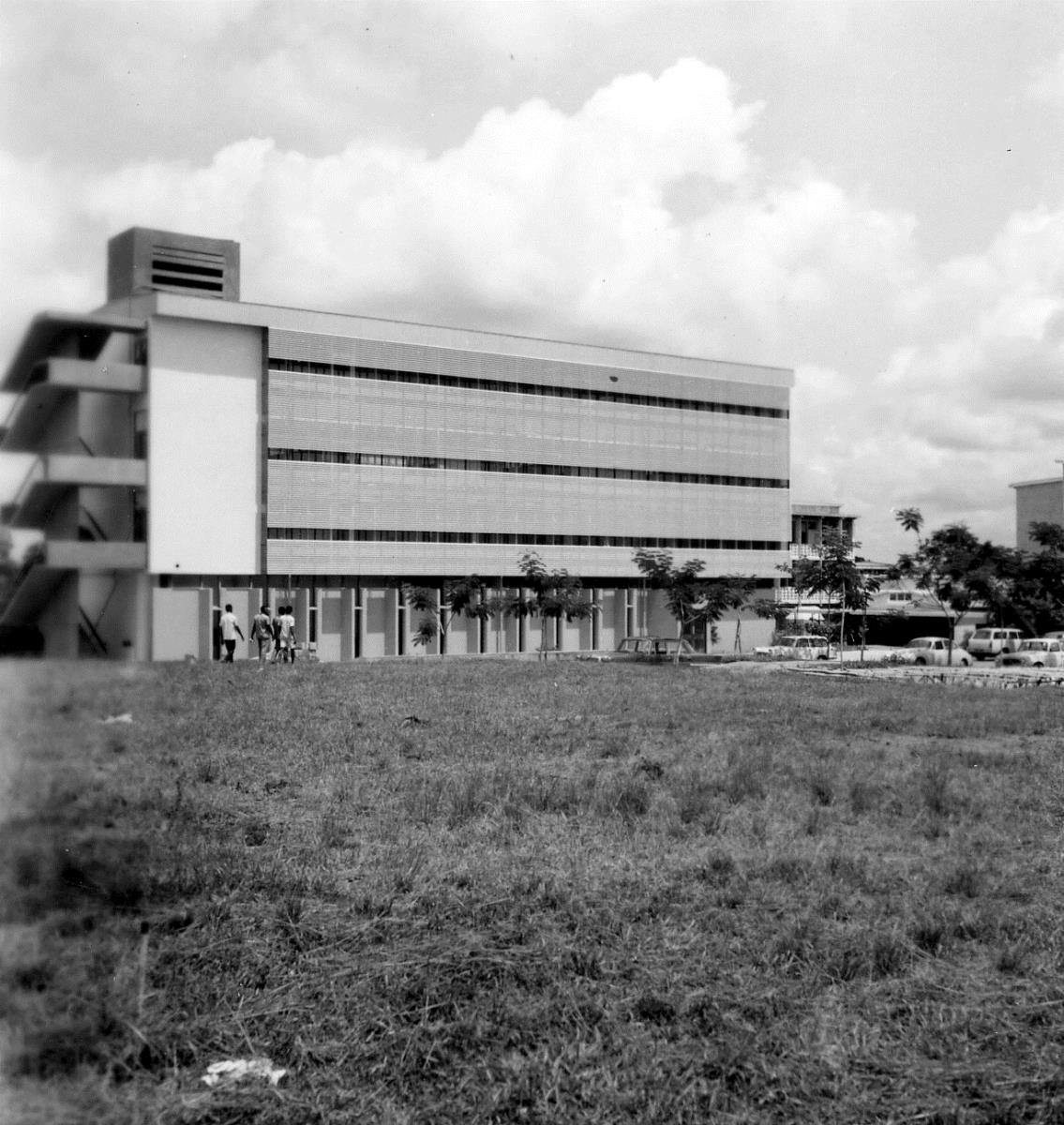 Universität (neues Gebäude der Faculty of Architecture)