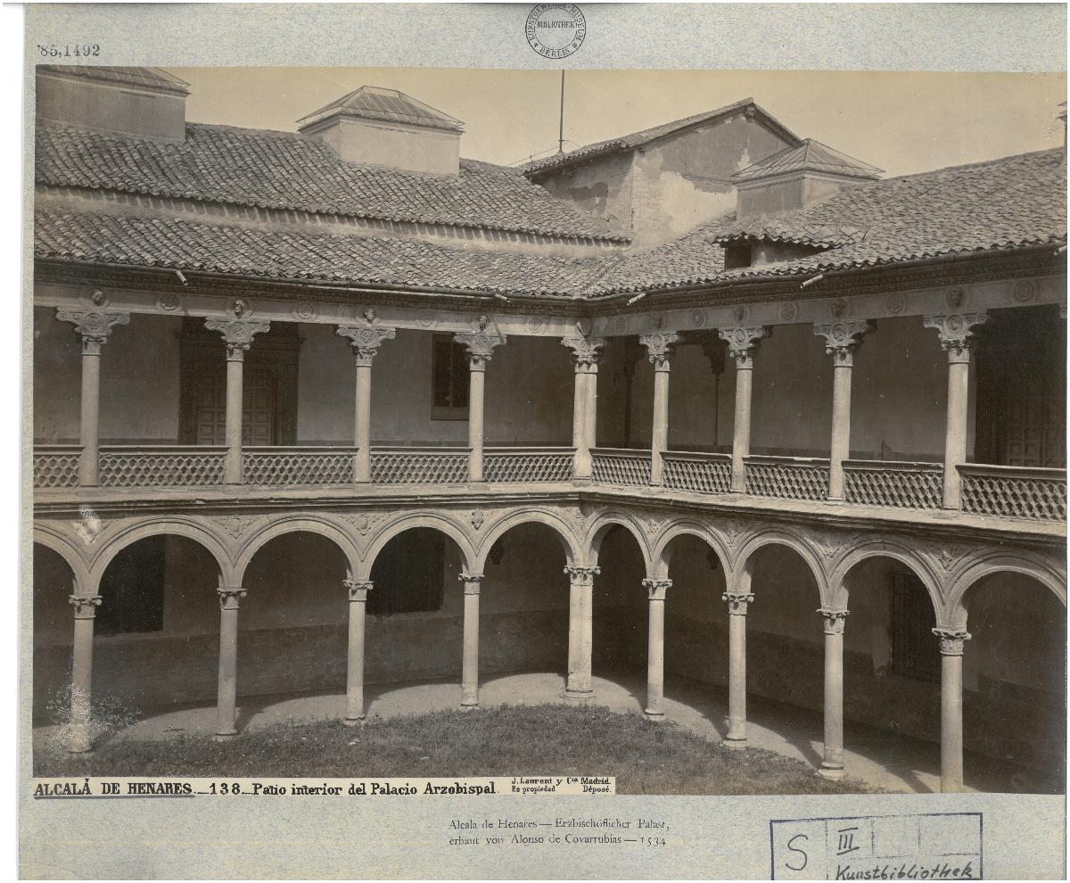 Madrid, Alcalá de Henares, Erzbischöflicher Palast, Ansicht des Innenhofes