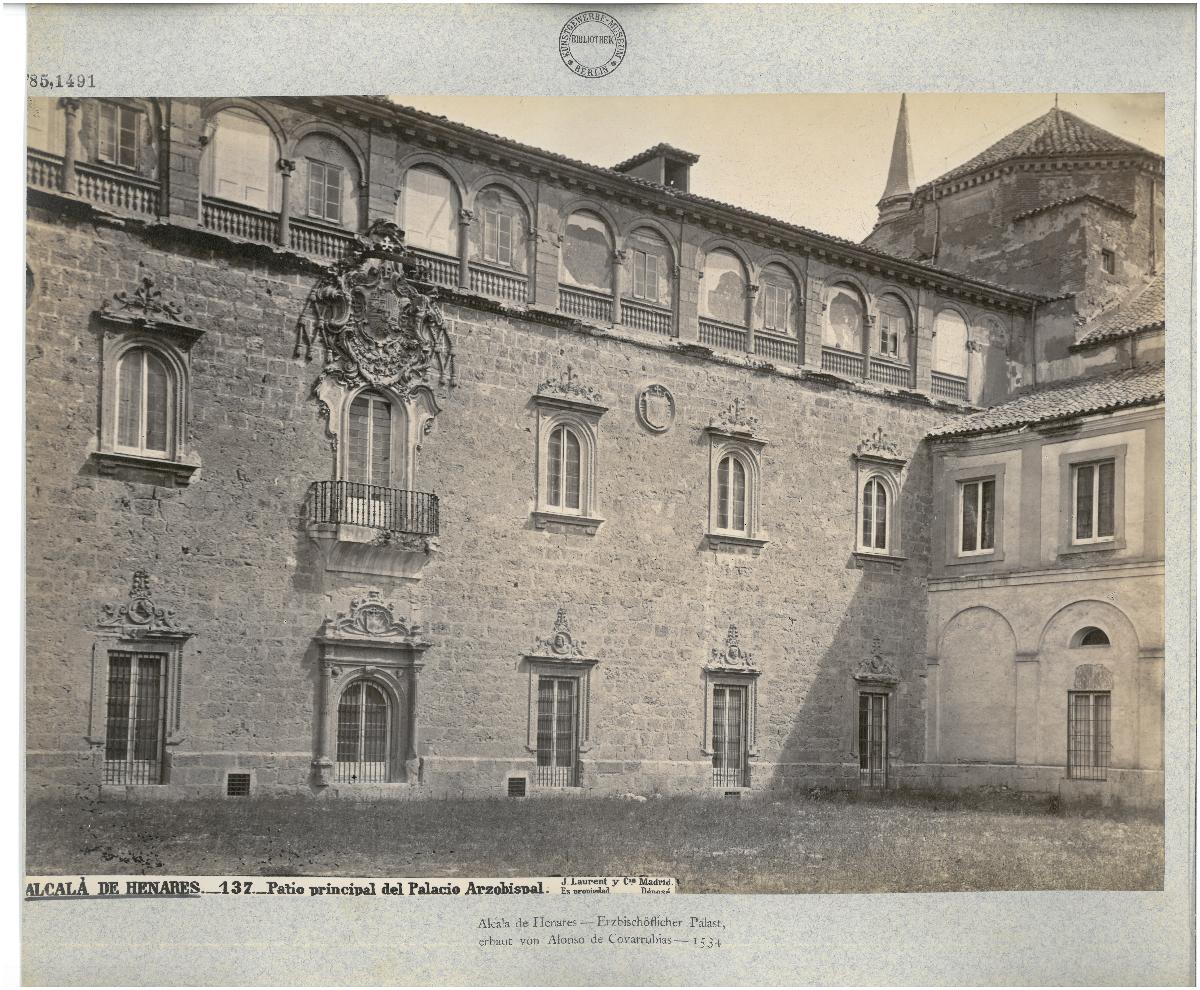 Madrid, Alcalá de Henares, Erzbischöflicher Palast, Ansicht des Haupthofes