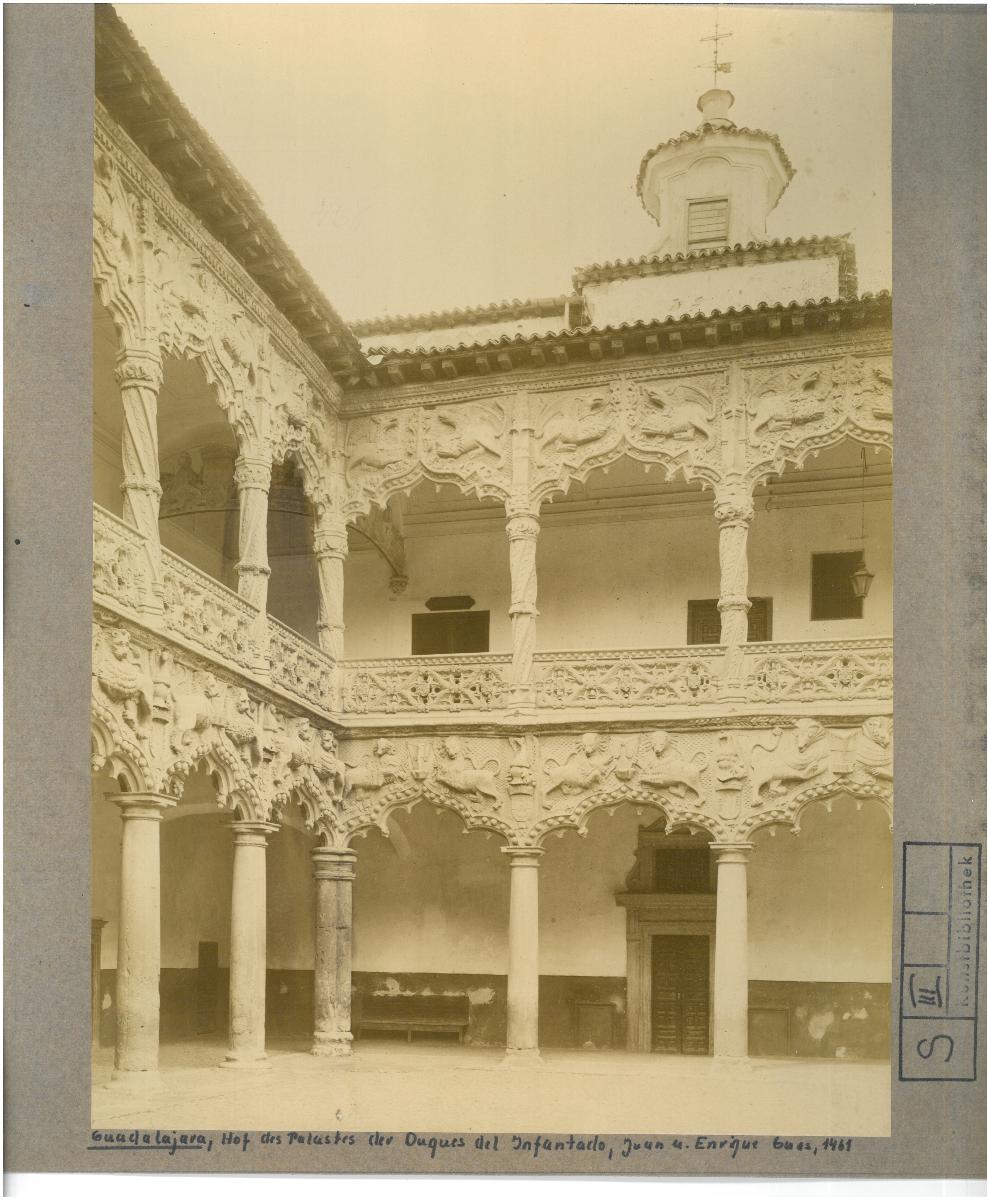 Guadalajara, Palast des Infanten, Innenhof, Ecke
