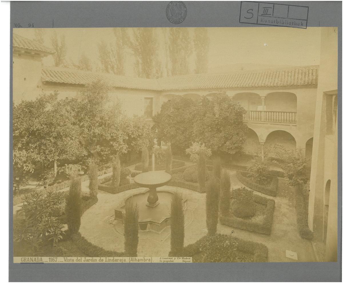 Granada, Alhambra, Ansicht des Lindaraja-Gartens