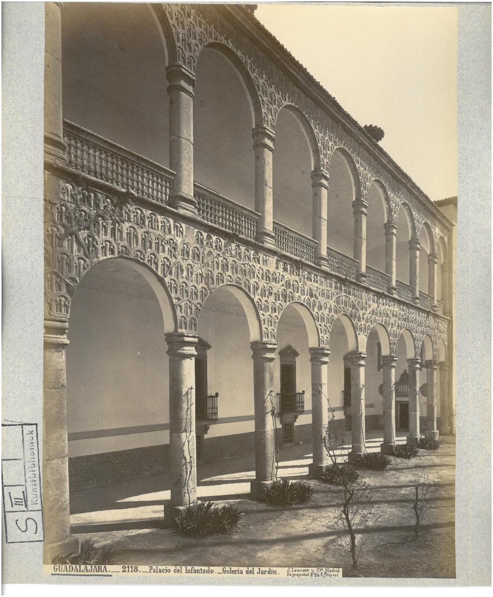 Guadalajara, Palast des Infanten, Gartengalerie