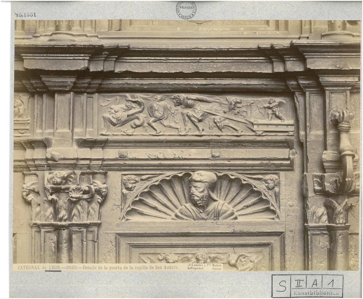 León, Kathedrale, Tür zur San Andrés-Kapelle, Detail