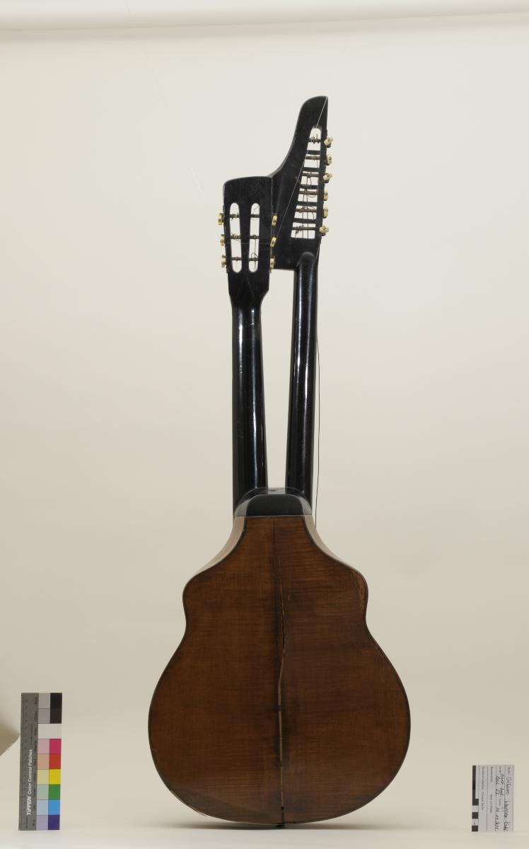 Wappen-Bass-Gitarre