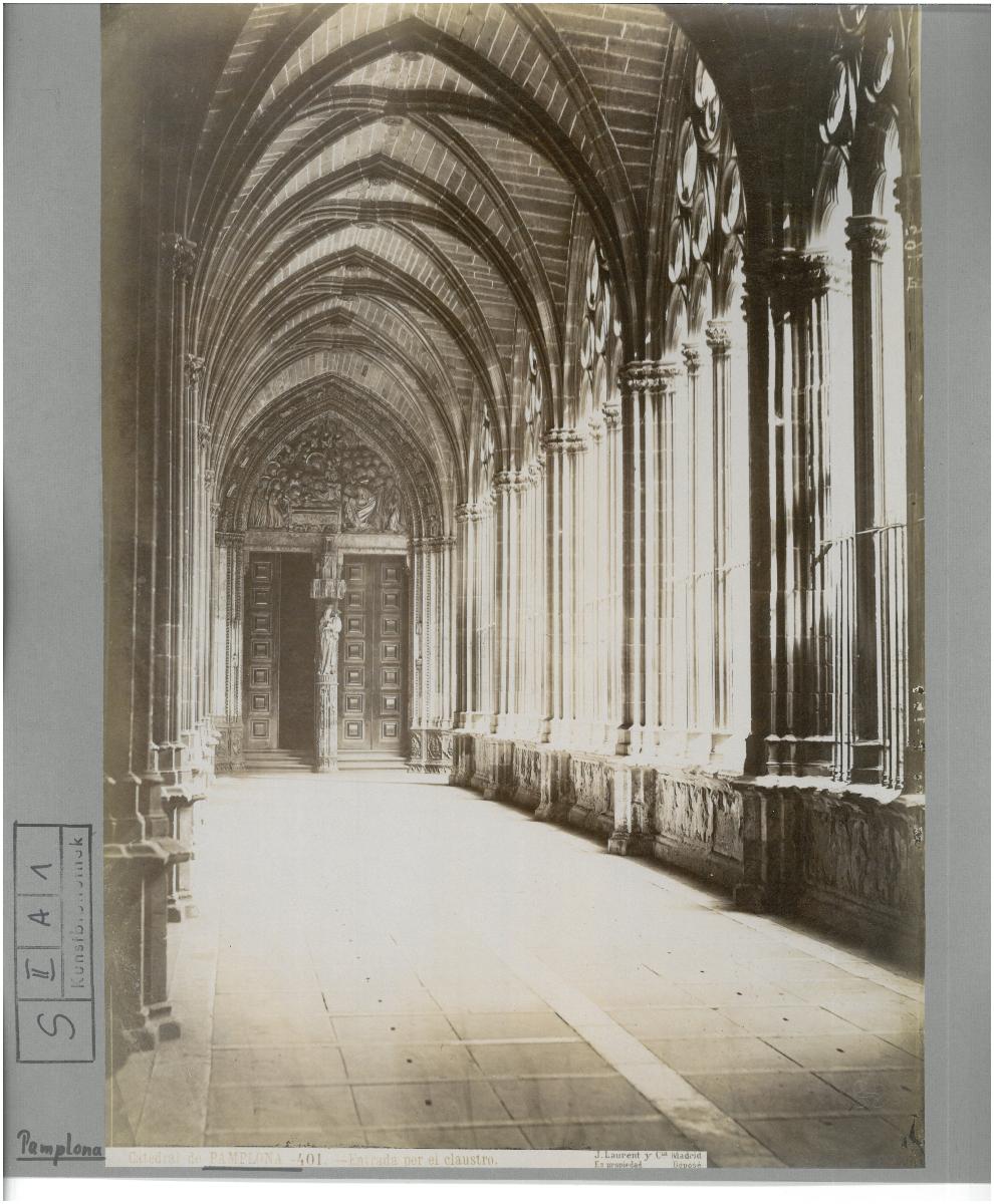 Pamplona, Kathedrale, Eingang von Kreuzgang aus