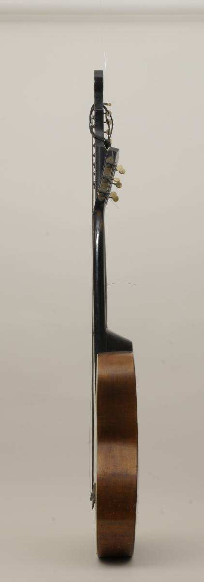 Kontra-Gitarre