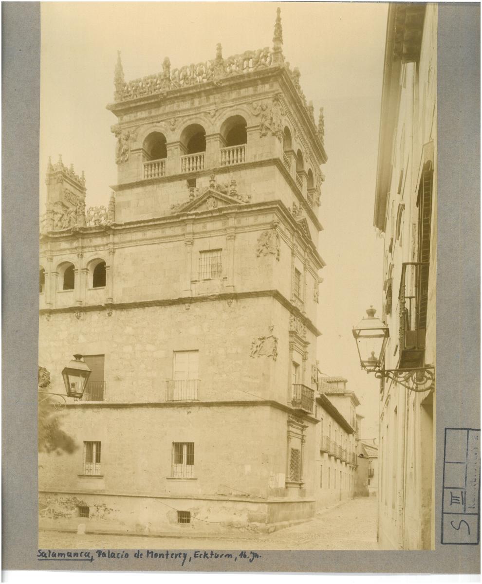 Salamanca, Palacio de Monterrey, Eckturm