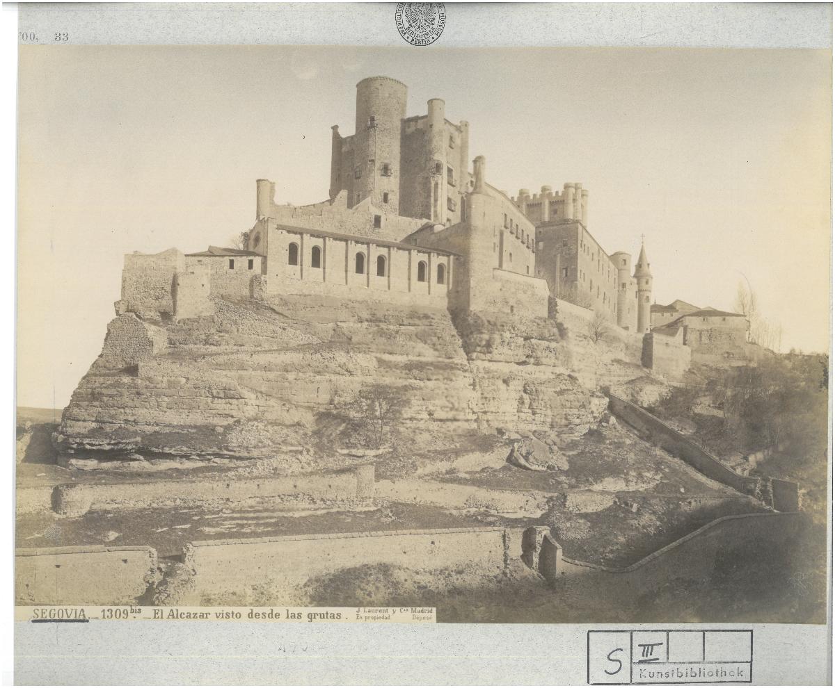 Segovia, Alcázar, Aussicht von der Grotte aus