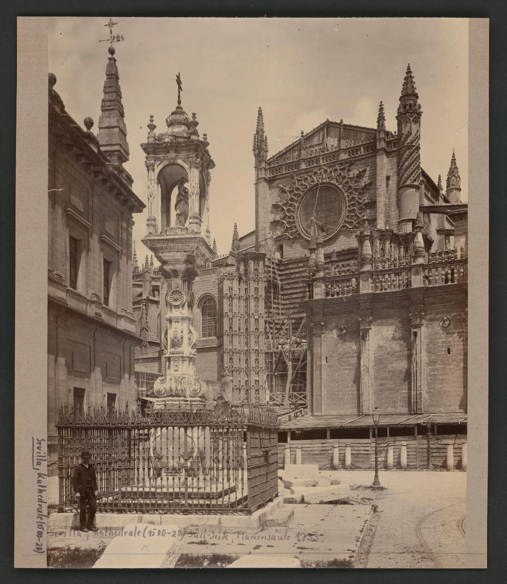 Sevilla, Kathedrale, Südseite, Mariensäule