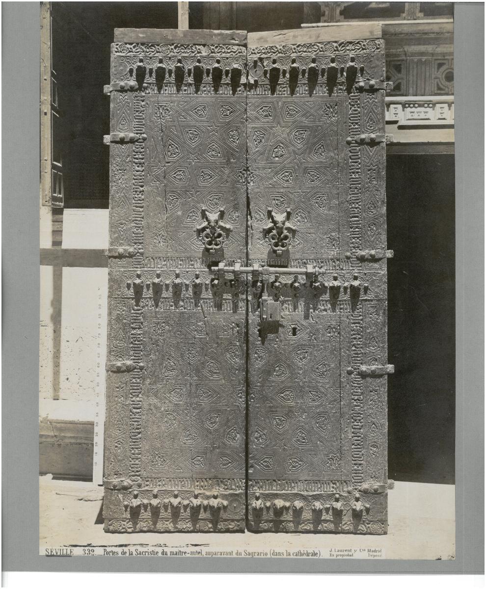 Sevilla, Kathedrale, Hauptaltar, Sakristei, Türen (vor den Heiligengrab)