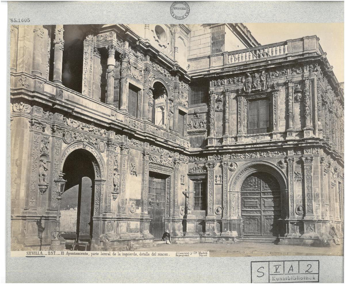 Sevilla, Rathaus, Fassade, Süd-Ost Ecke