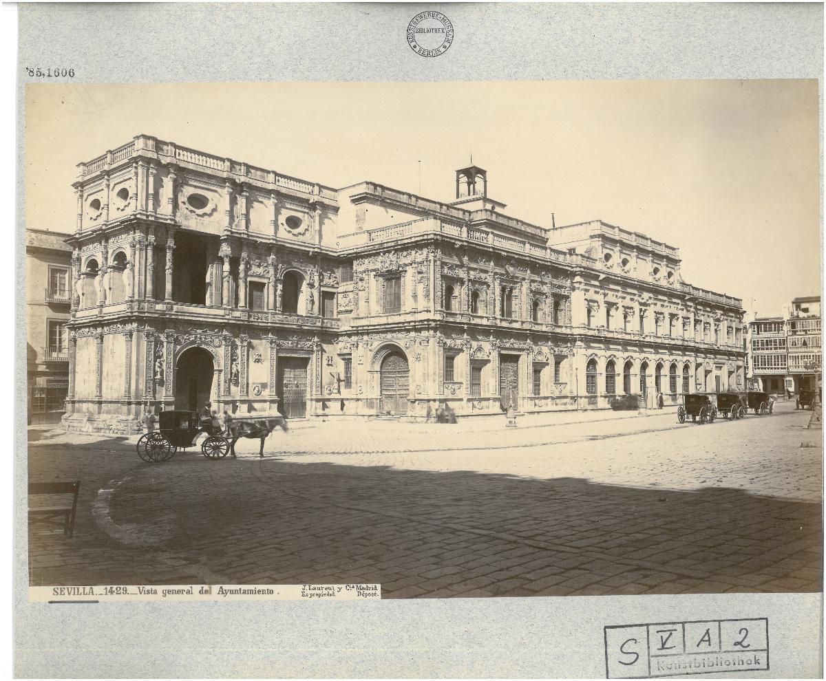 Sevilla, Rathaus, Gesamtansicht
