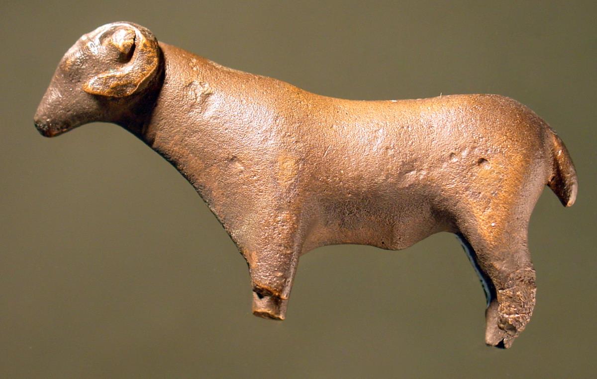 Griechische (?) Statuette eines Widders, Vollguß, alle vier Beine verstümmelt