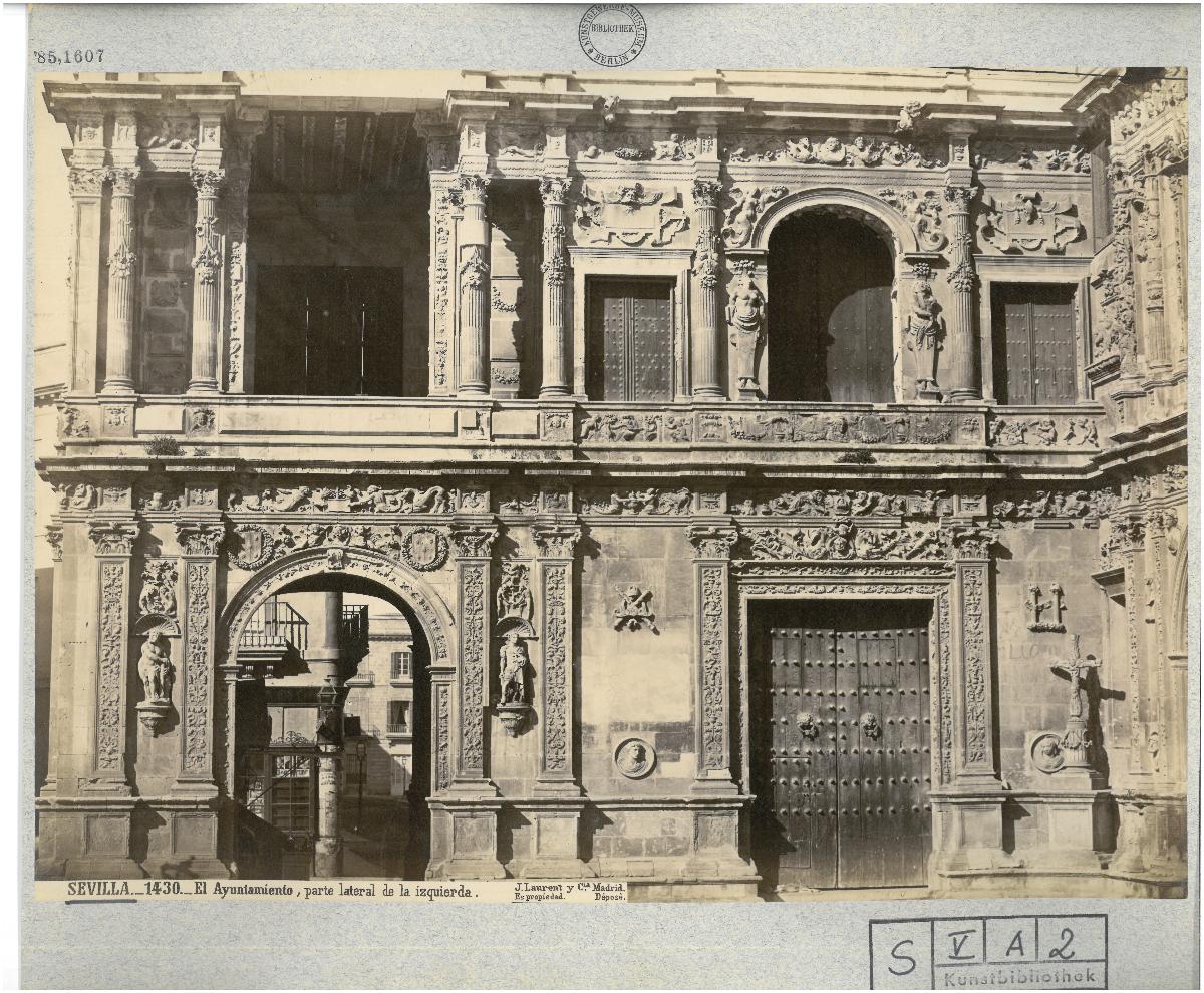 Sevilla, Rathaus, Fassade, Süd-Ost-Ecke