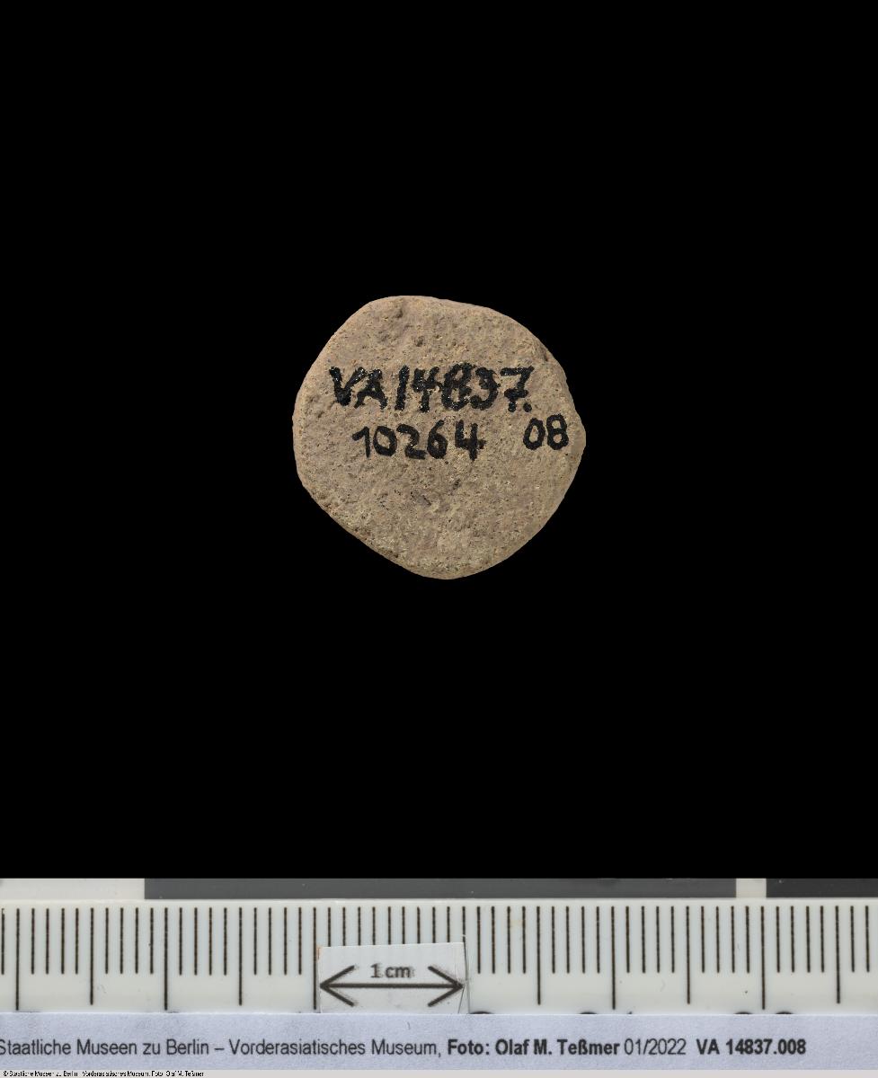 Zählmarke (Token) kleine Tonscheibe mit eingeritztem Kreuz