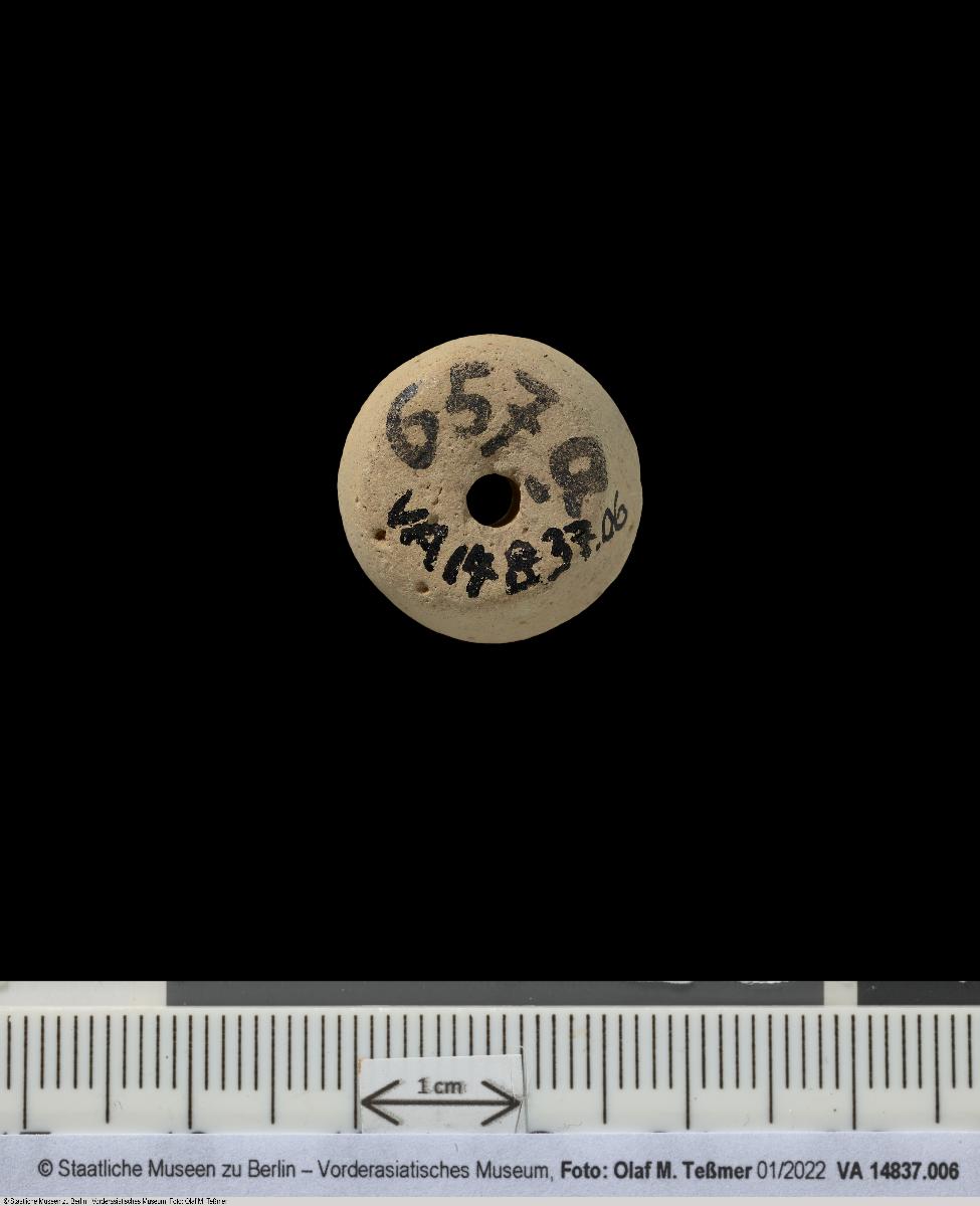 Zählmarke (Token) mittig durchbohrte Scheibe mit Ritzungen