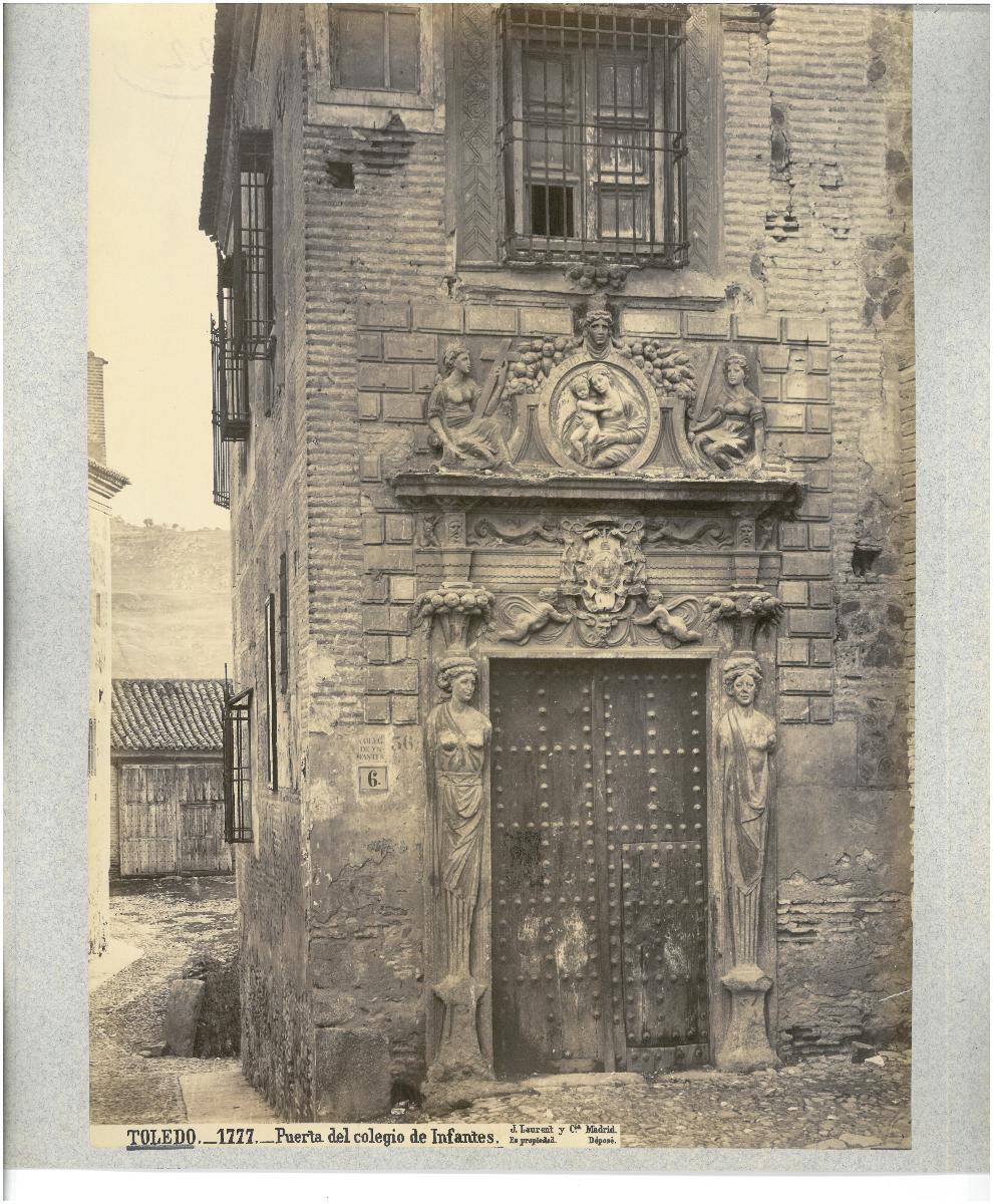Toledo, Colegio de Infantes, Tür