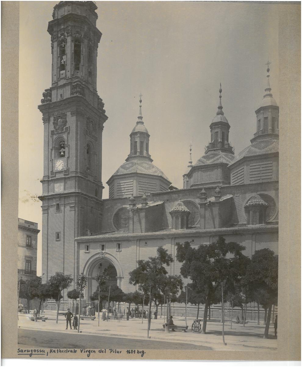 Zaragoza, Basilika Nuestra Señora del Pilar, Aussenansicht