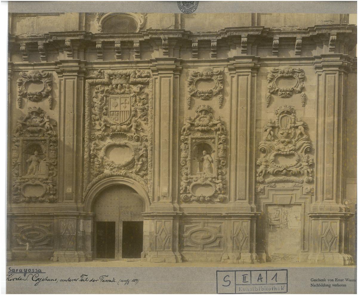 Zaragoza, Kirche Santa Isabel y San Cayetano, Fassade, unterer Teil